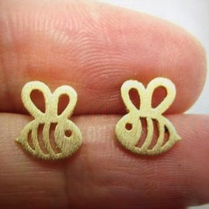 Bumblebee stud earrings